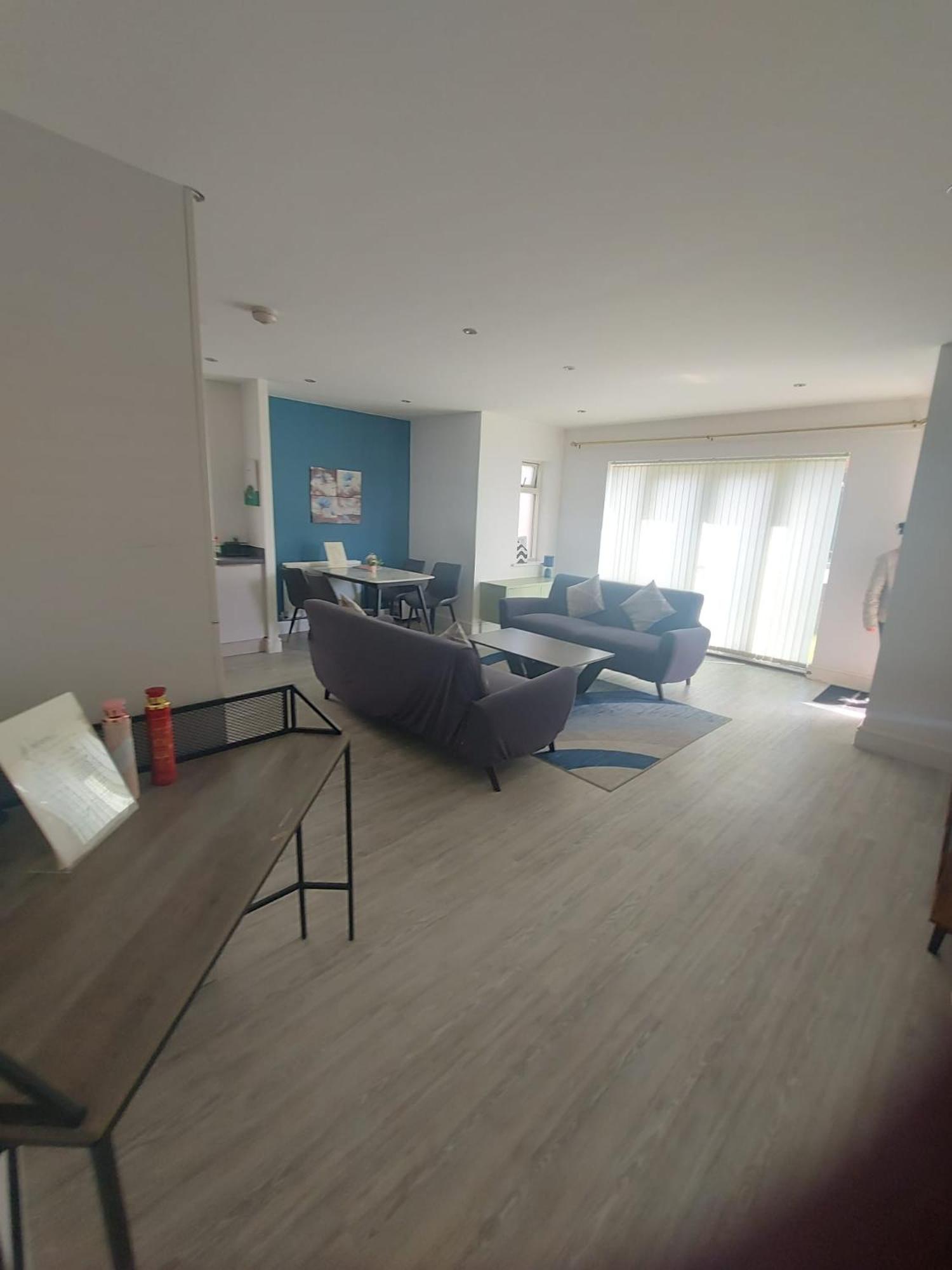 Luxury 2Bedroom - 2Bath - Prime location - Patio