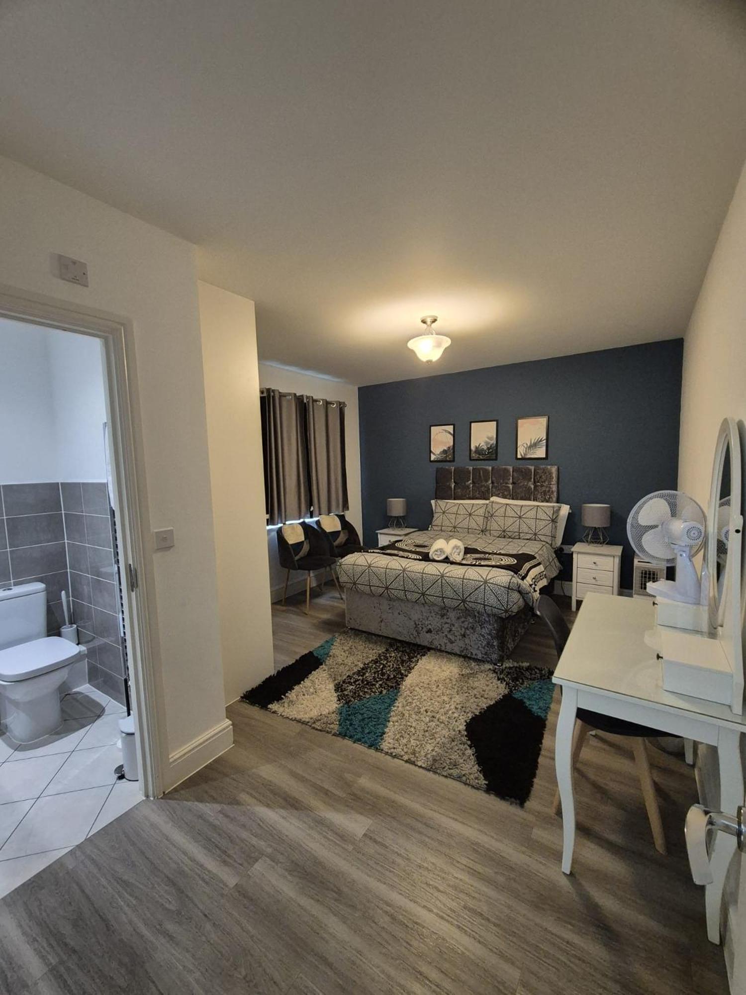 Luxury 2Bedroom - 2Bath - Prime location - Patio