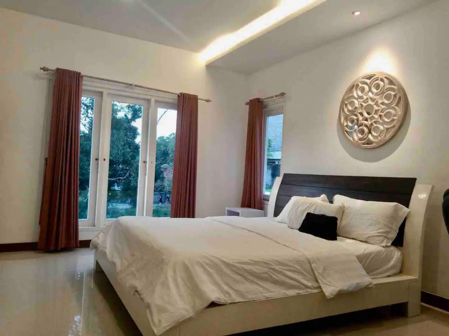 Modern 3BR Villa in Seminyak with Stunning Pool view 5