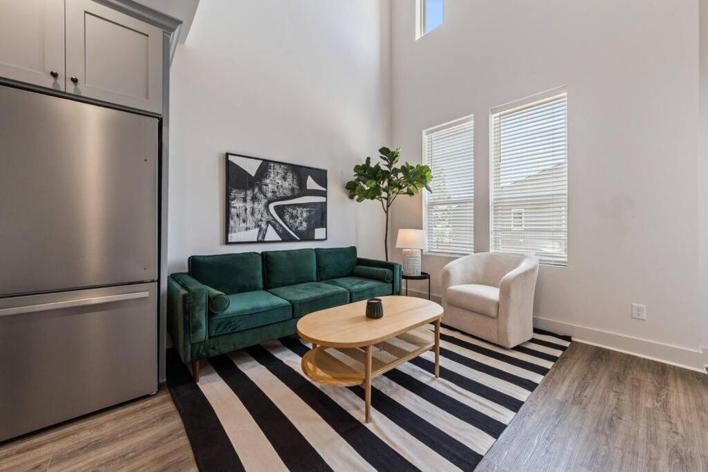 Gumbo House-Prime Location-King Bed-Fast WiFi