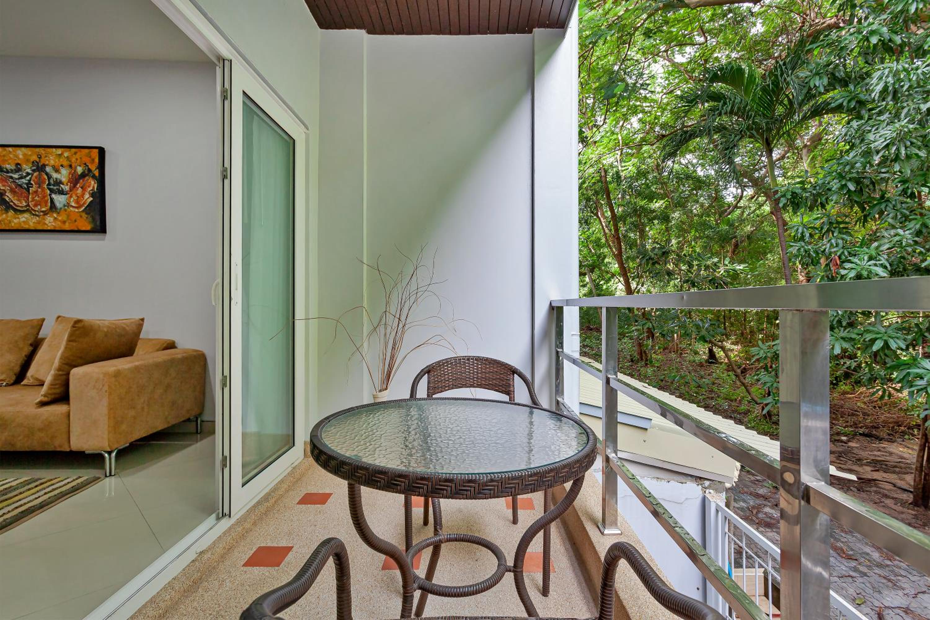Grosvenor House - On the Phra Tamnak Hill