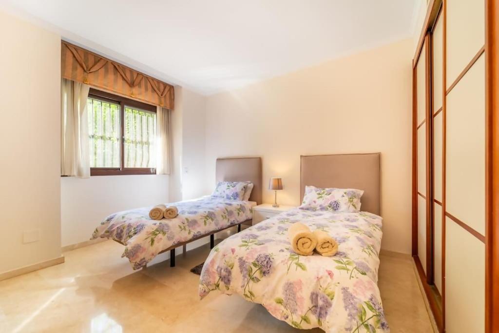 Elegant 3-Bedroom Apartment in La Quinta Marbella