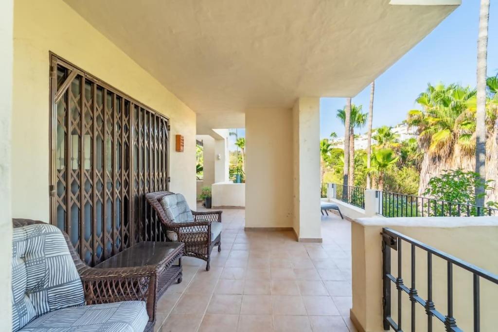 Elegant 3-Bedroom Apartment in La Quinta Marbella