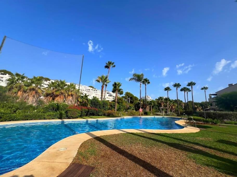 Elegant 3-Bedroom Apartment in La Quinta Marbella