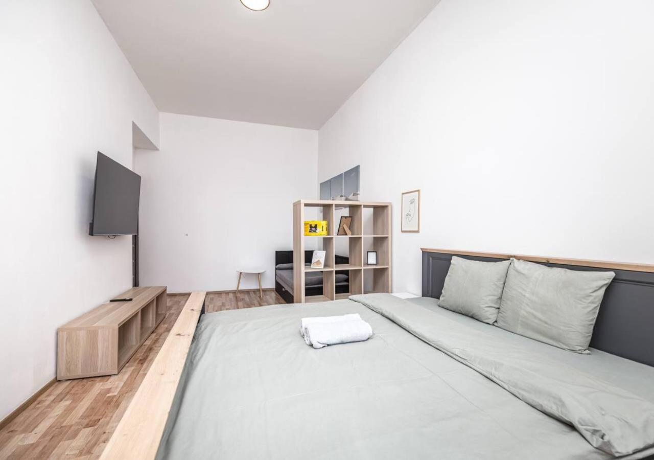 Elegance Apartments