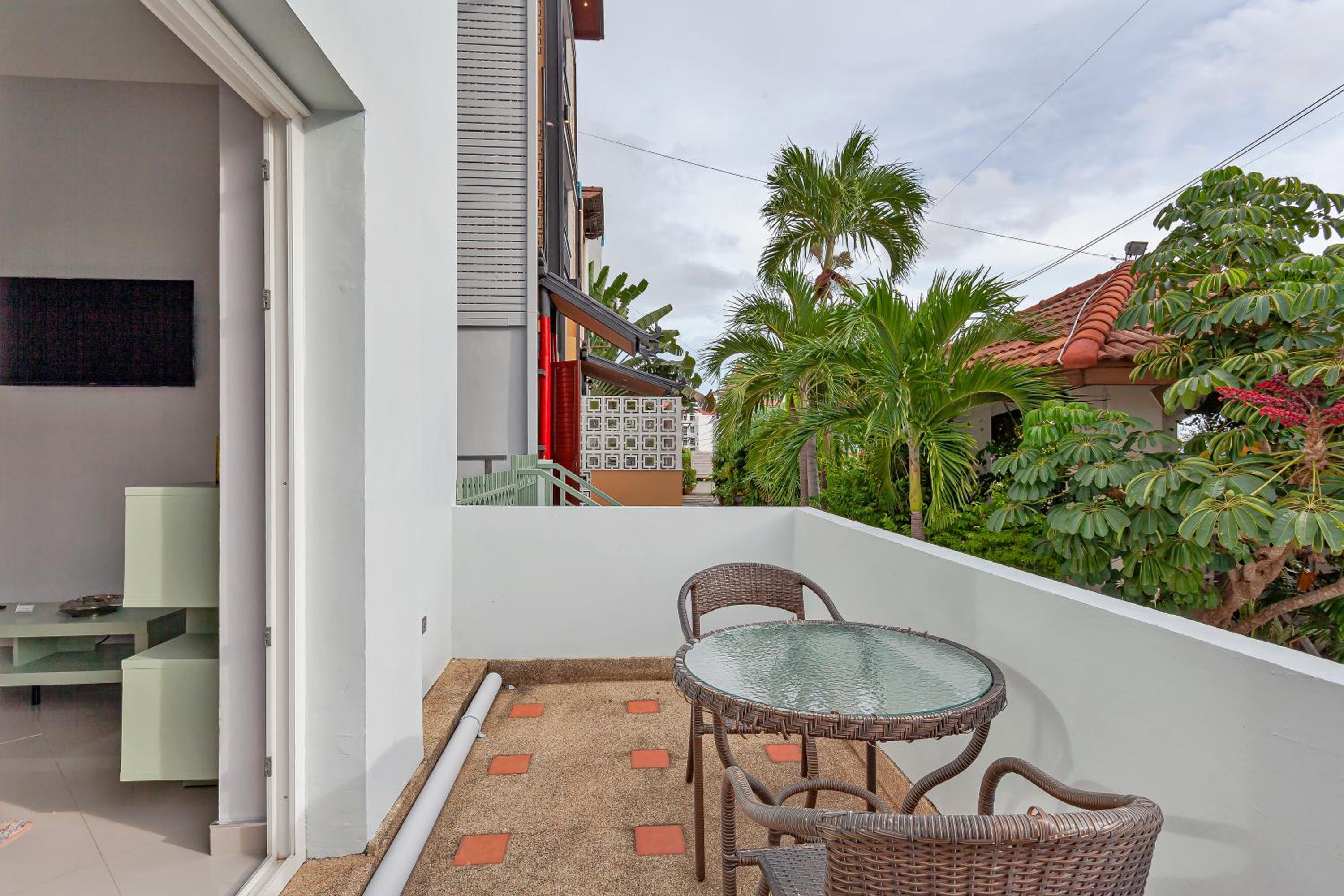 Grosvenor House - On the Phra Tamnak Hill
