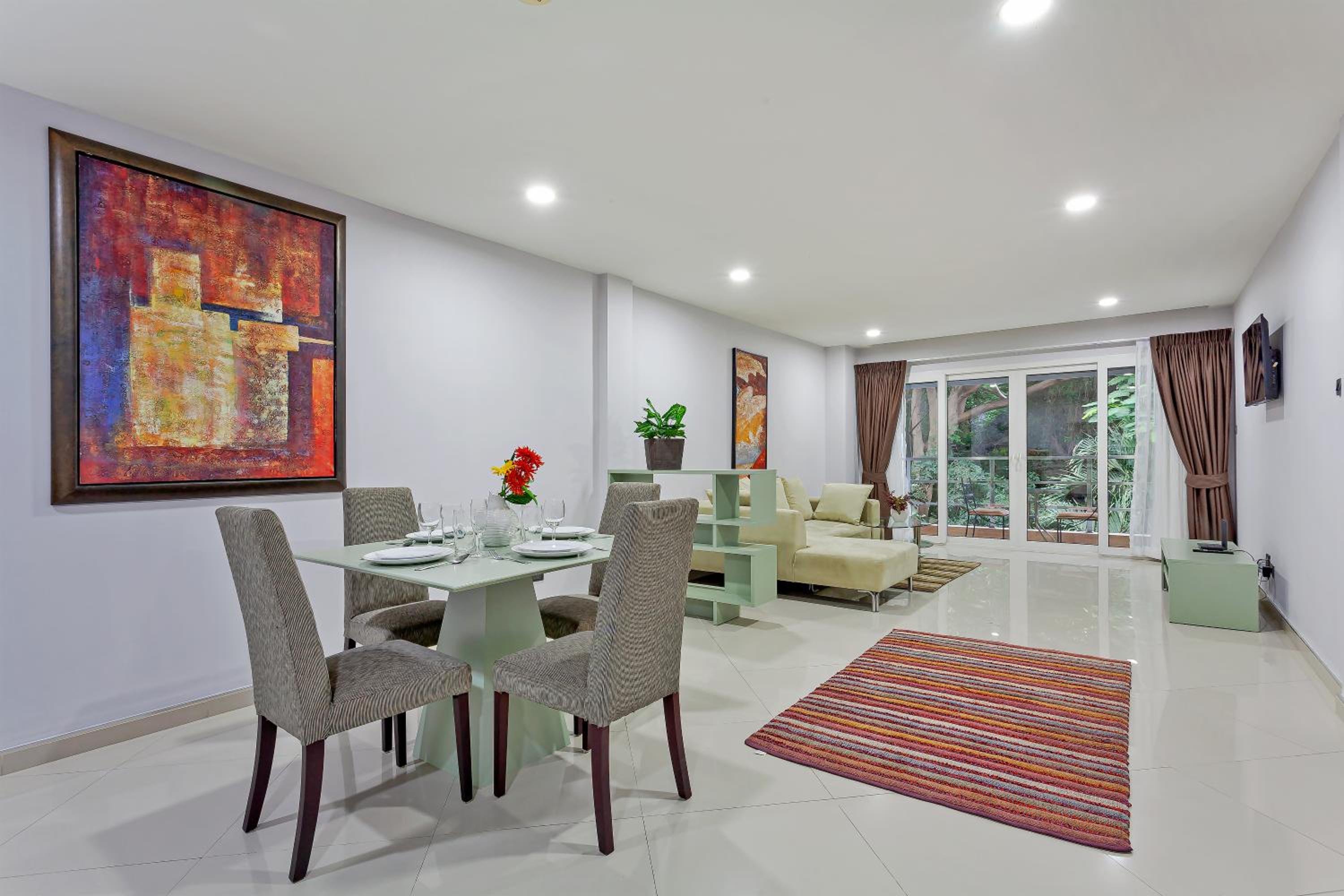 Grosvenor House - On the Phra Tamnak Hill