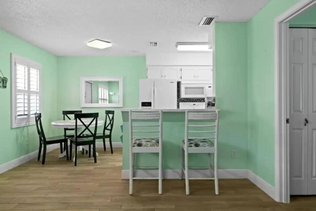 Spanish Villa Suite 54 - Indian Rocks Beach Condo Across the Street to Beach Access, Newly Remodeled & Walkable to Restaurants! view 4