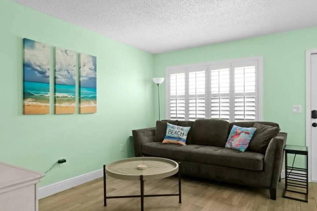 Spanish Villa Suite 54 - Indian Rocks Beach Condo Across the Street to Beach Access, Newly Remodeled & Walkable to Restaurants! view 3