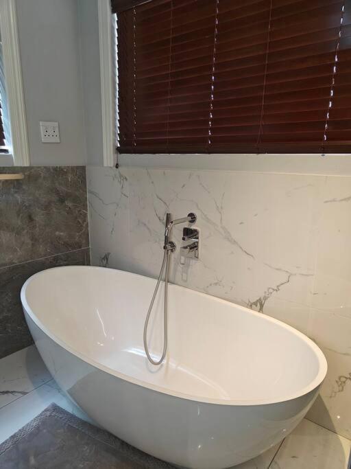 Blessed House Luxury into Nature in Sandton Apartment Home