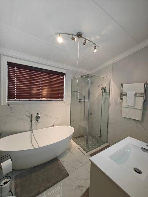 Blessed House Luxury into Nature in Sandton Apartment Home