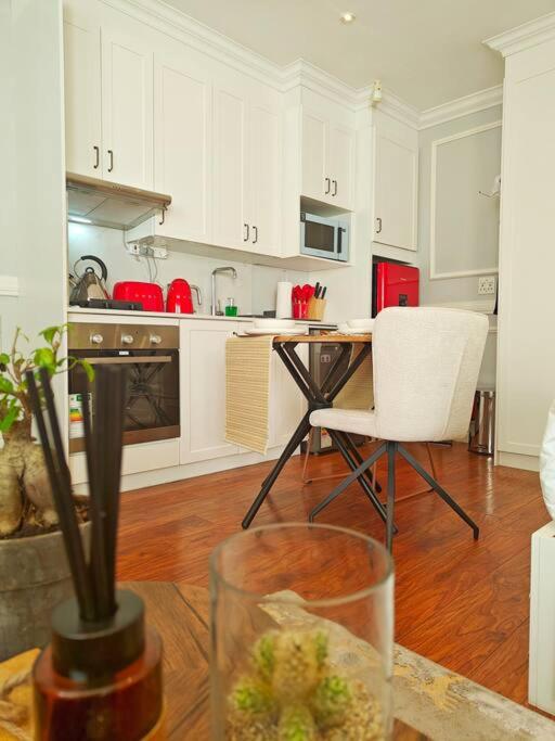 Blessed House Luxury into Nature in Sandton Apartment Home