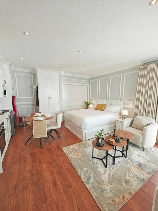 Blessed House Luxury into Nature in Sandton Apartment Home