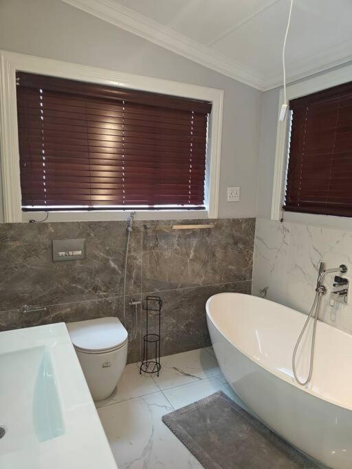Blessed House Luxury into Nature in Sandton Apartment Home