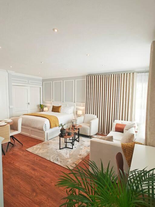 Blessed House Luxury into Nature in Sandton Apartment Home