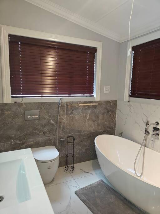 Blessed House Luxury into Nature in Sandton Apartment Home