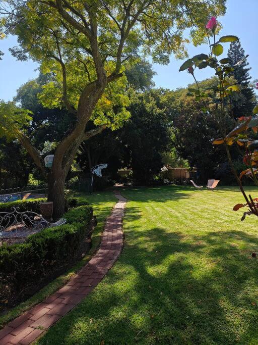 Blessed House Luxury into Nature in Sandton Apartment Home