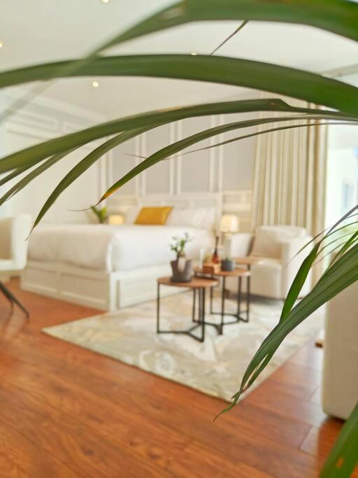 Blessed House Luxury into Nature in Sandton Apartment Home