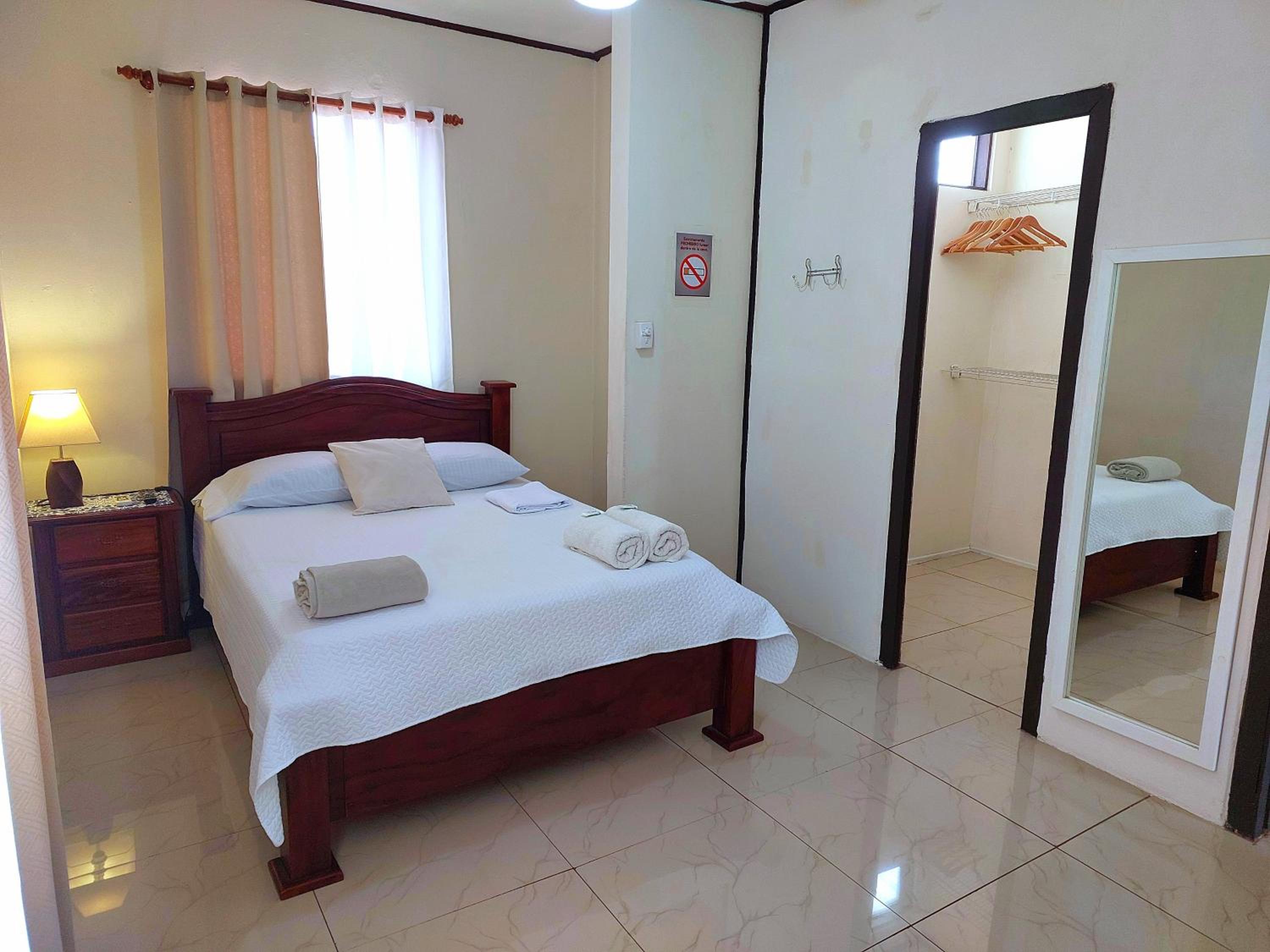 Casa del Pacífico en Puntarenas Centro con parqueo