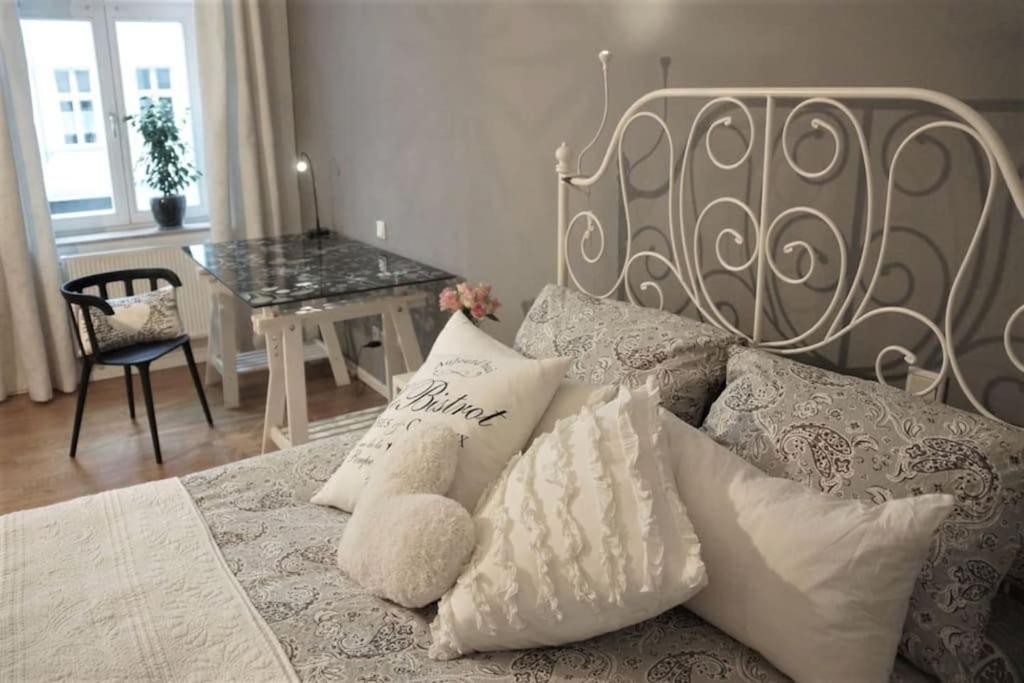 Bright & Lovely Apartment City Centre