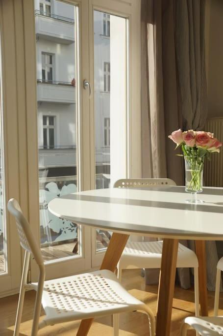Bright & Lovely Apartment City Centre