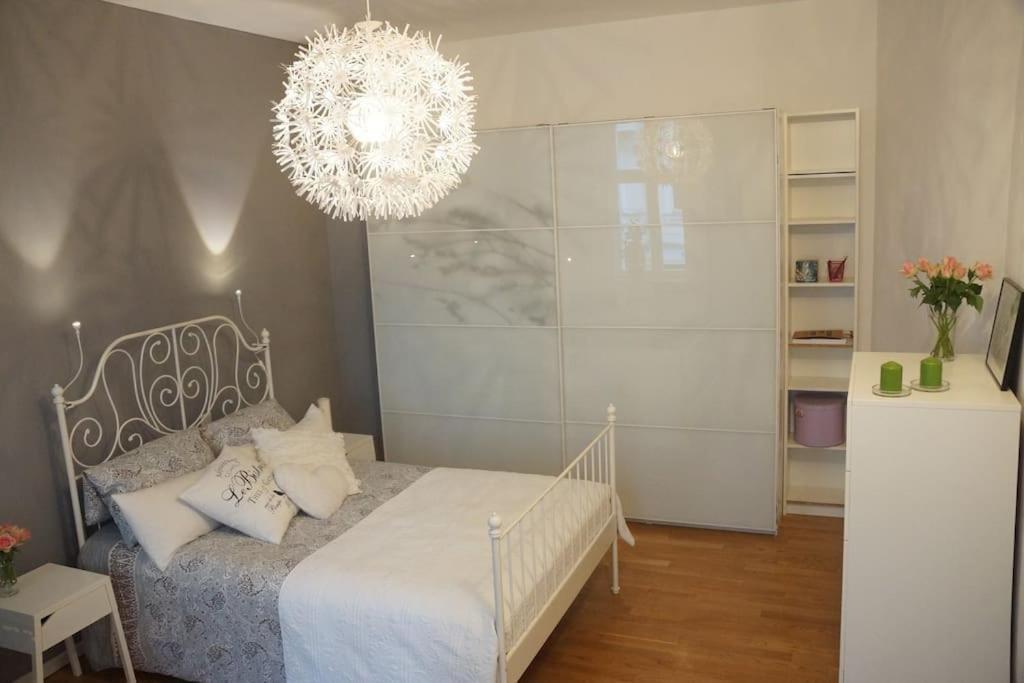 Bright & Lovely Apartment City Centre