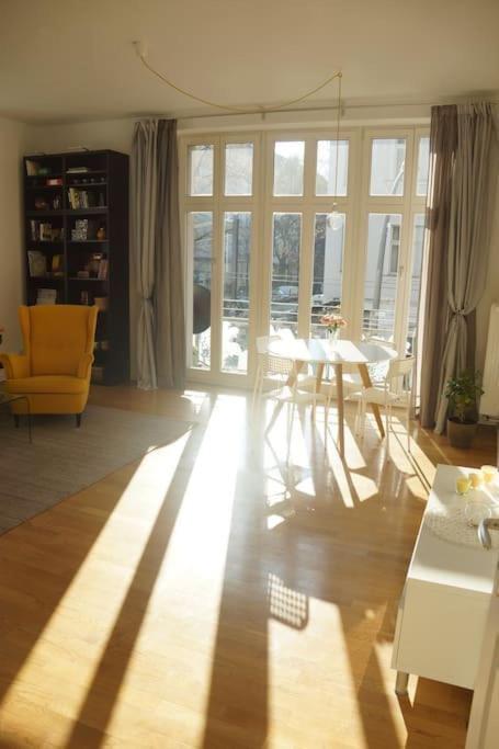 Bright & Lovely Apartment City Centre
