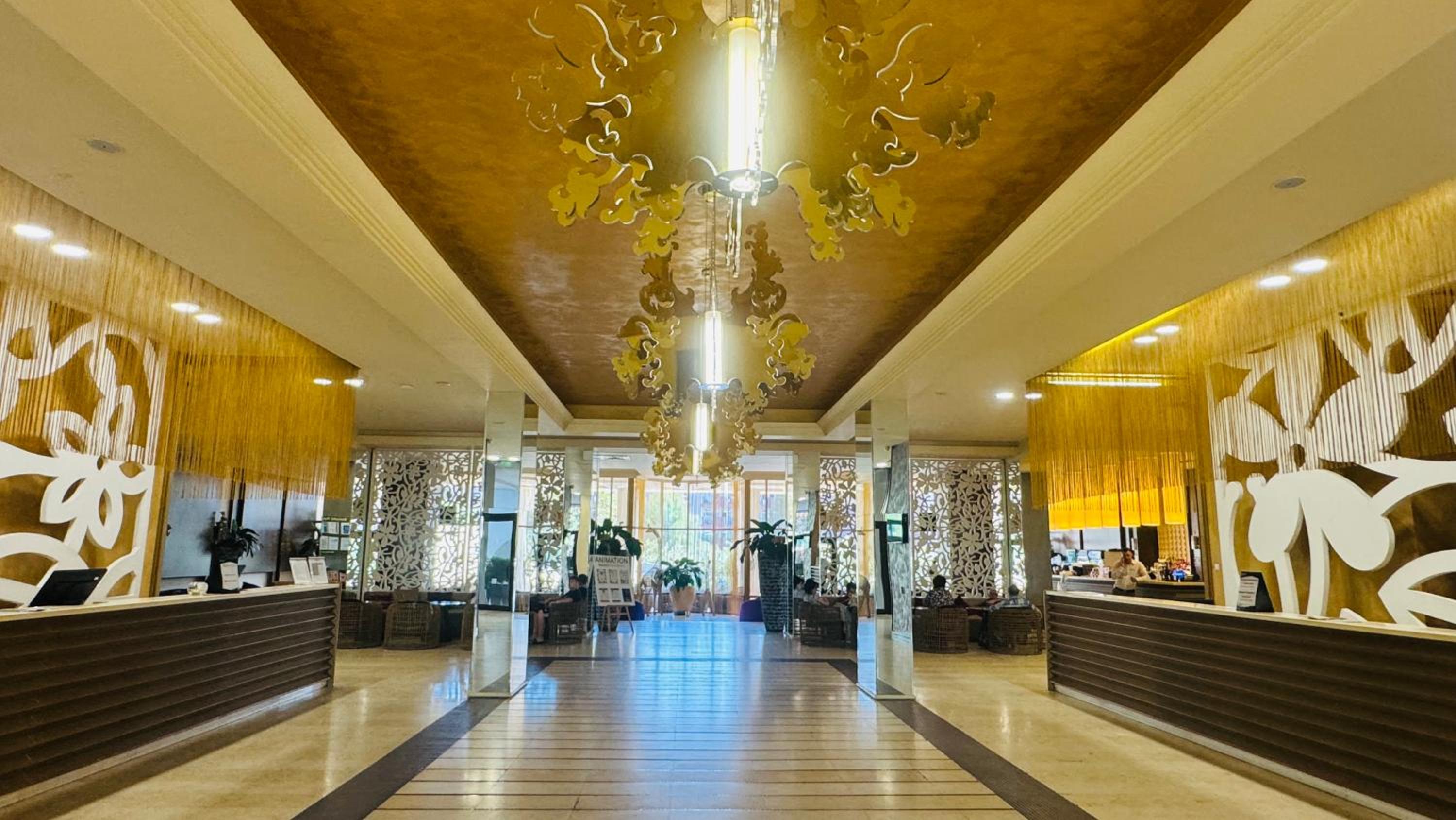 Luxury sea view, 5star Barcelo on Beach