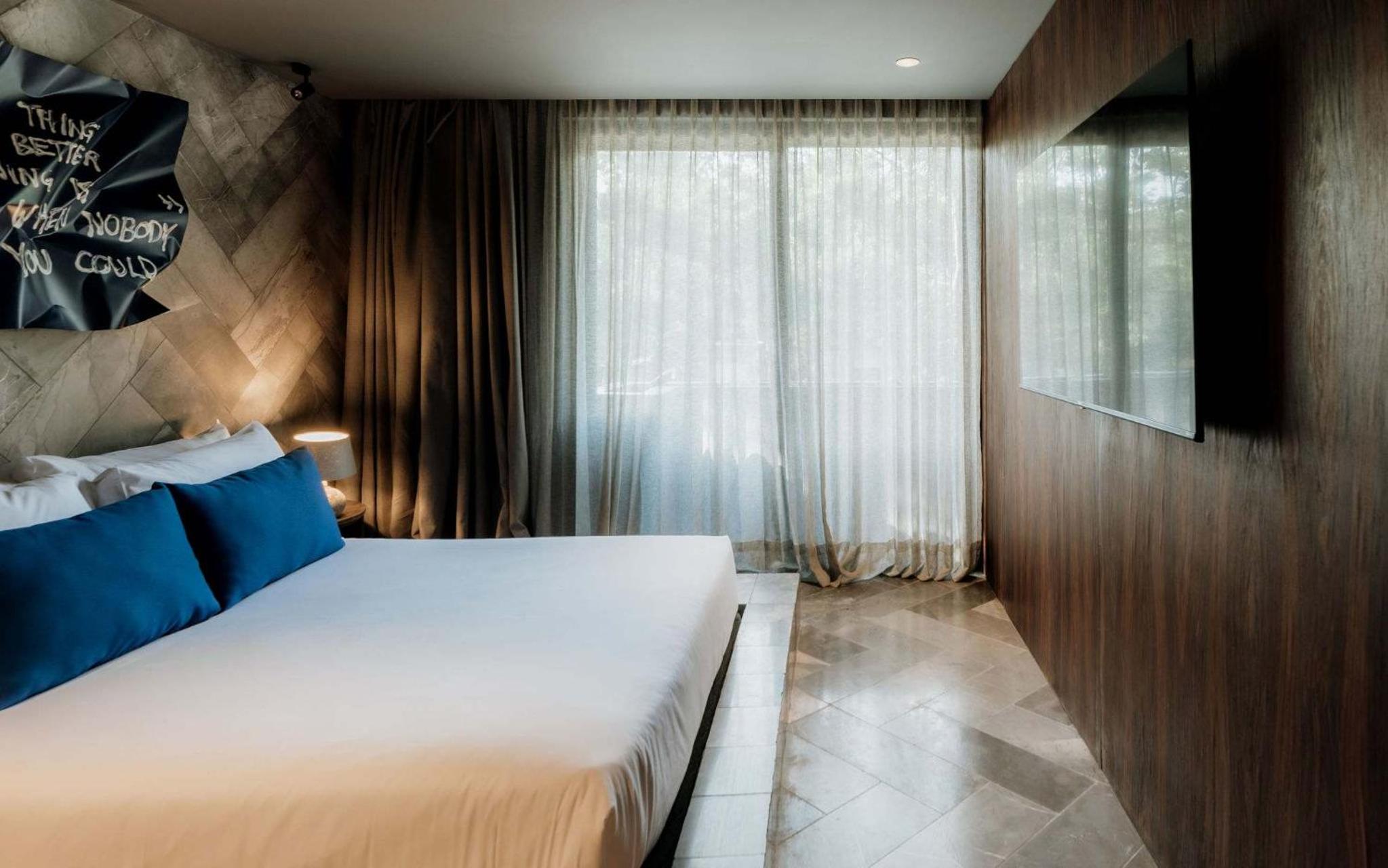 Barneys NY Residences with private pool and 24h security view 4