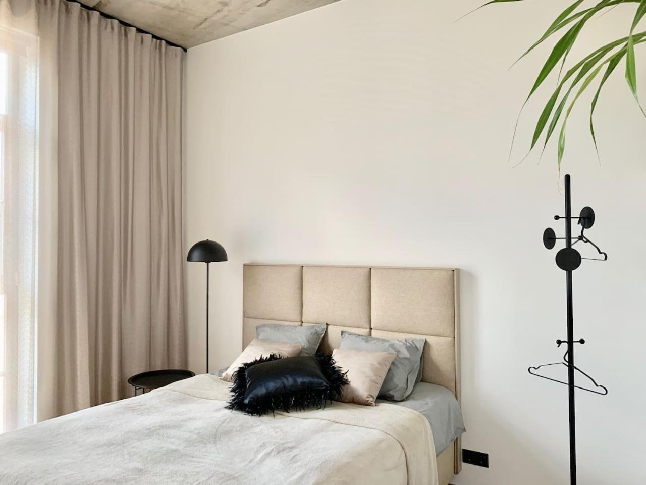 Exclusive apartment in Heart of Town
