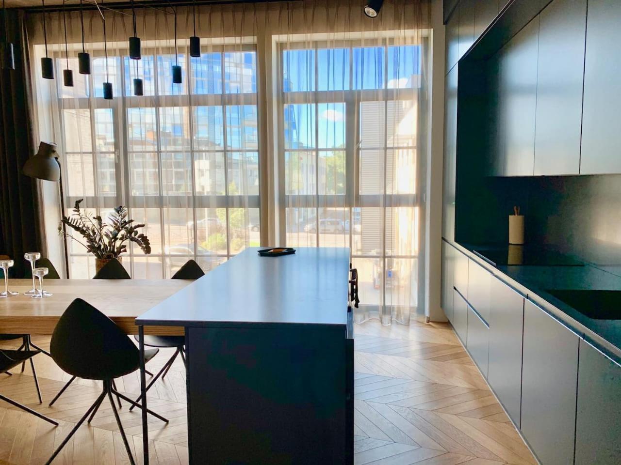 Exclusive apartment in Heart of Town