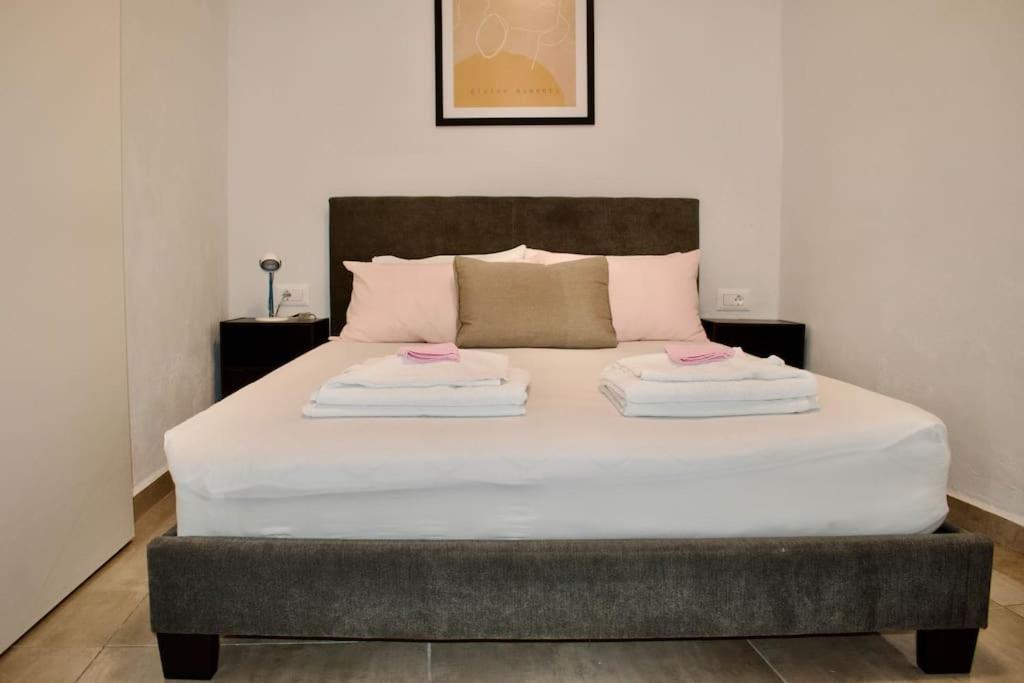 Astrinos Apartment Simple cozy comfortable close to the beach view 2