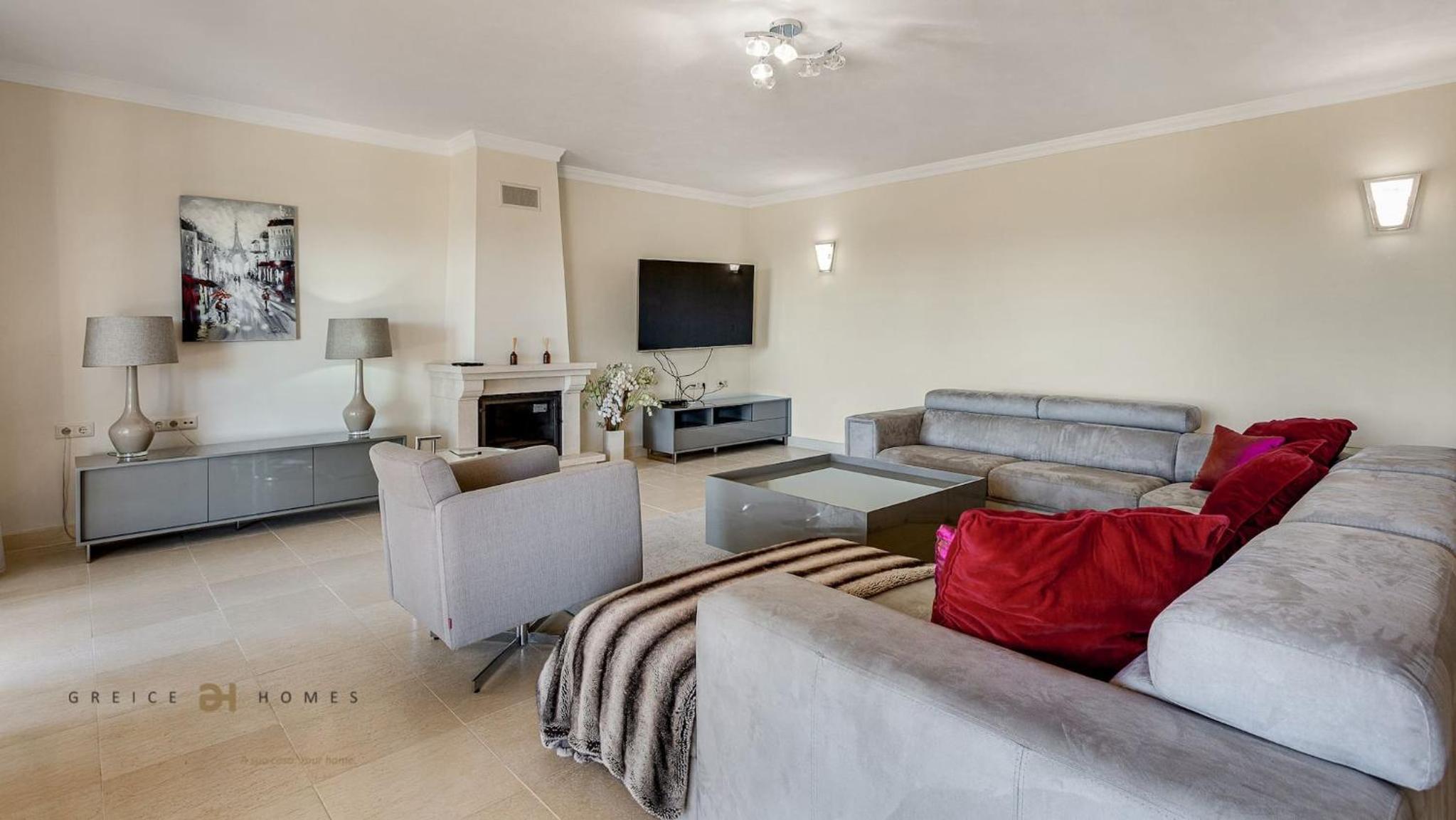 Luxuosa moradia V5 em Quarteira - Greice Homes view 2