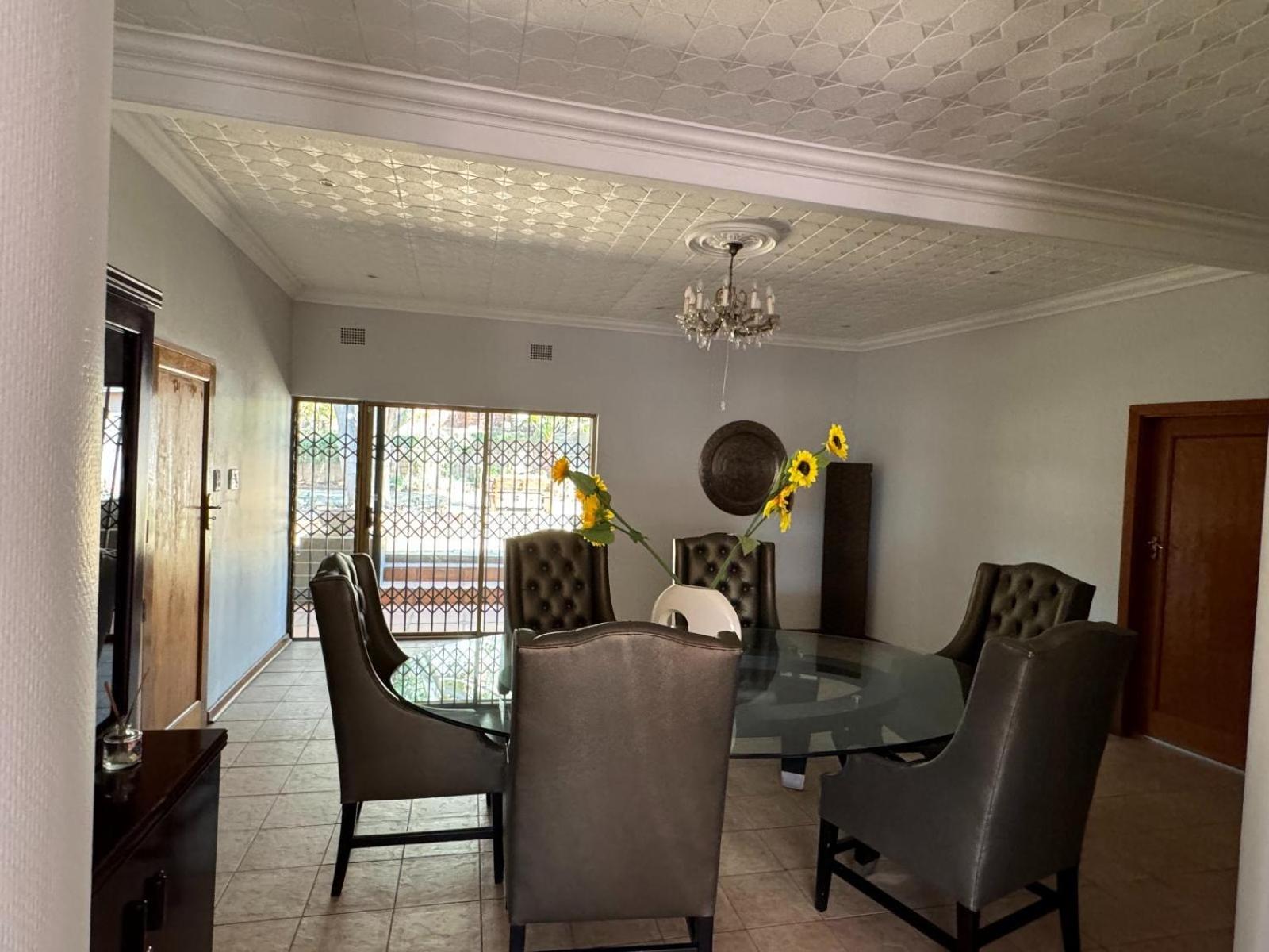 Hotel Leas Furnished Apartments Waterkloof - Image 1