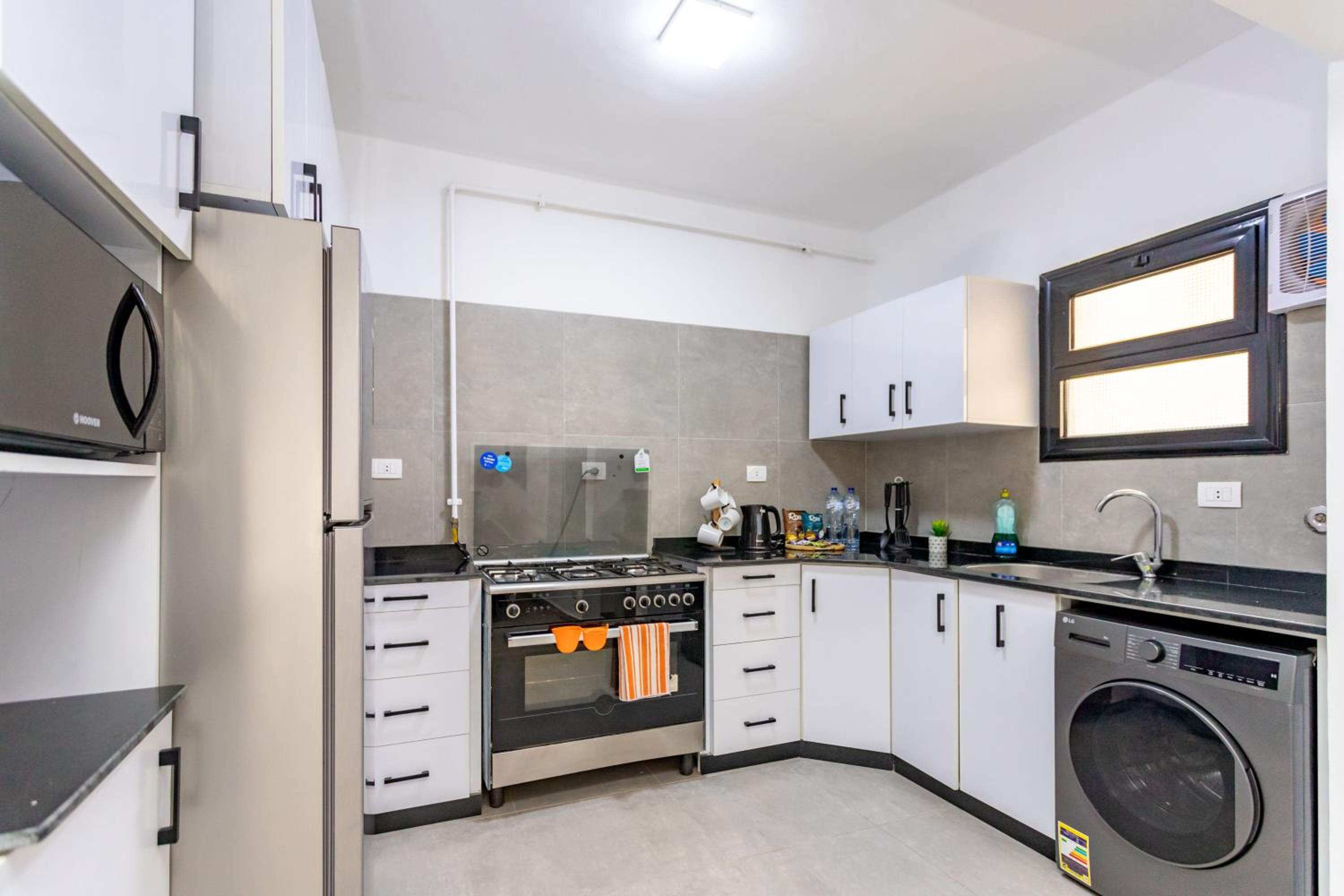 Nasr city apt , 5 min to city Stars mall & more