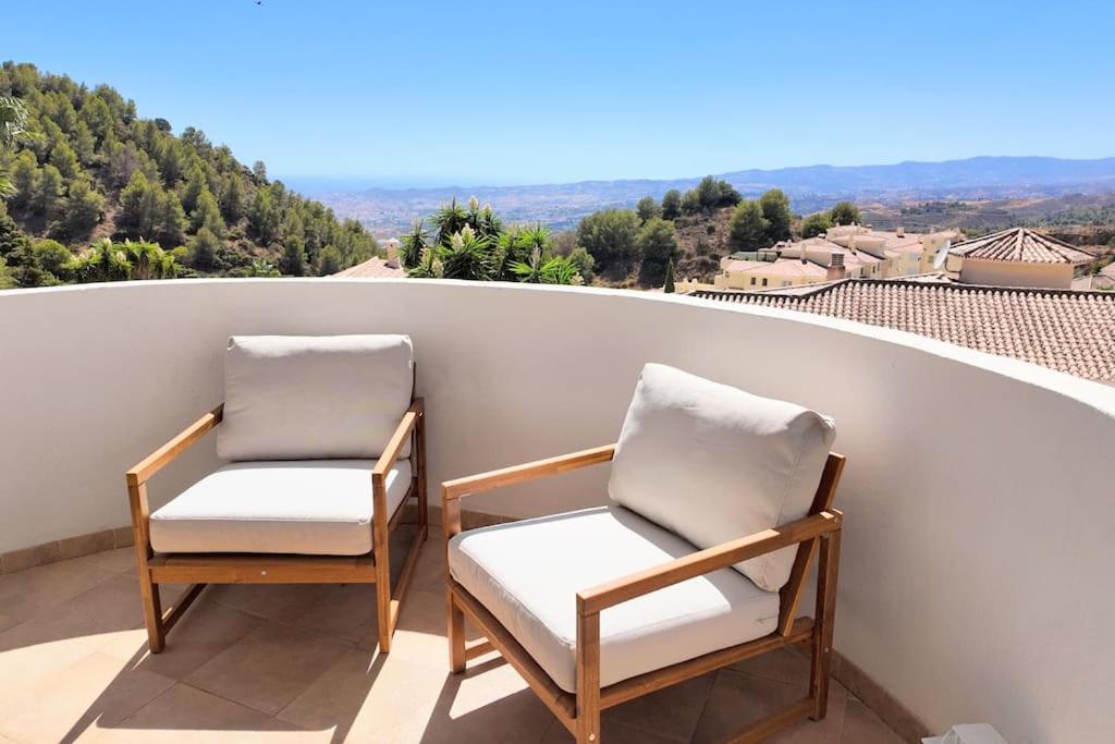 Buenavista 4 bed-room by Casa del sol HR