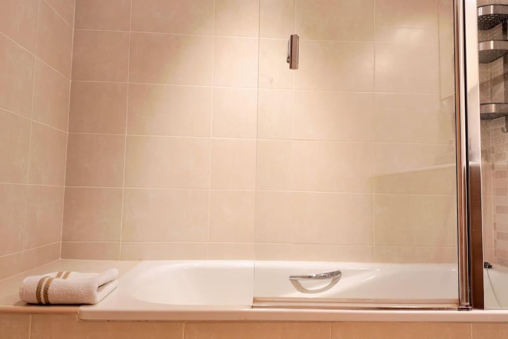 Buenavista 4 bed-room by Casa del sol HR