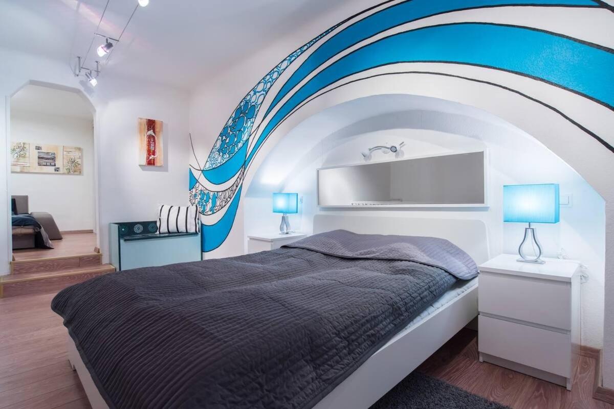 Feel like home in the city center up to 5 guests view 2