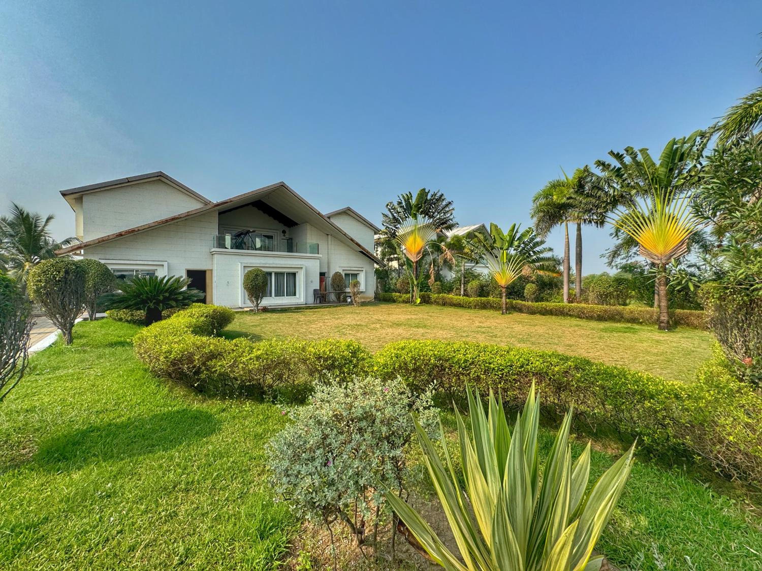 Palm Riviera view 4
