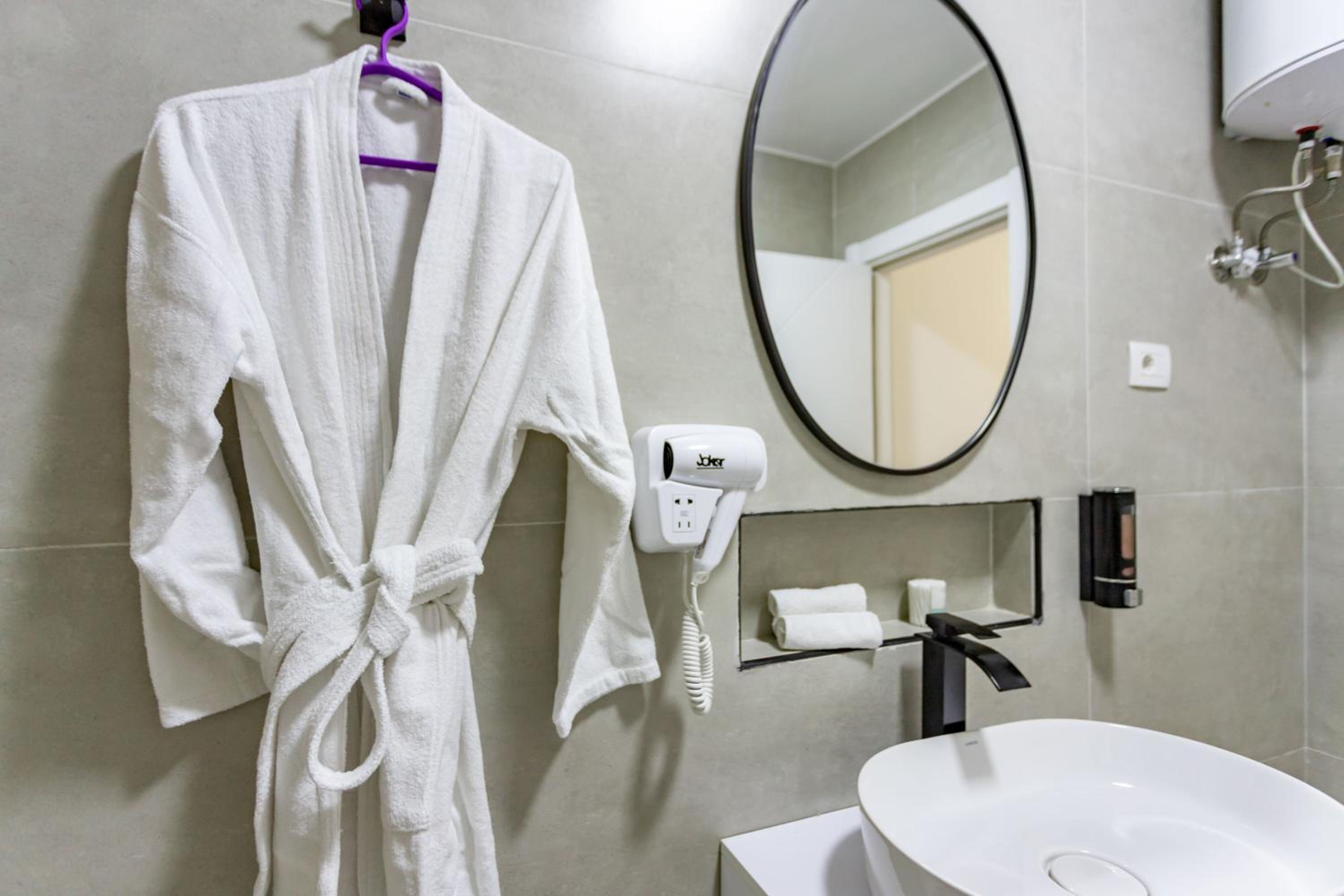 Nasr city apt , 5 min to city Stars mall & more