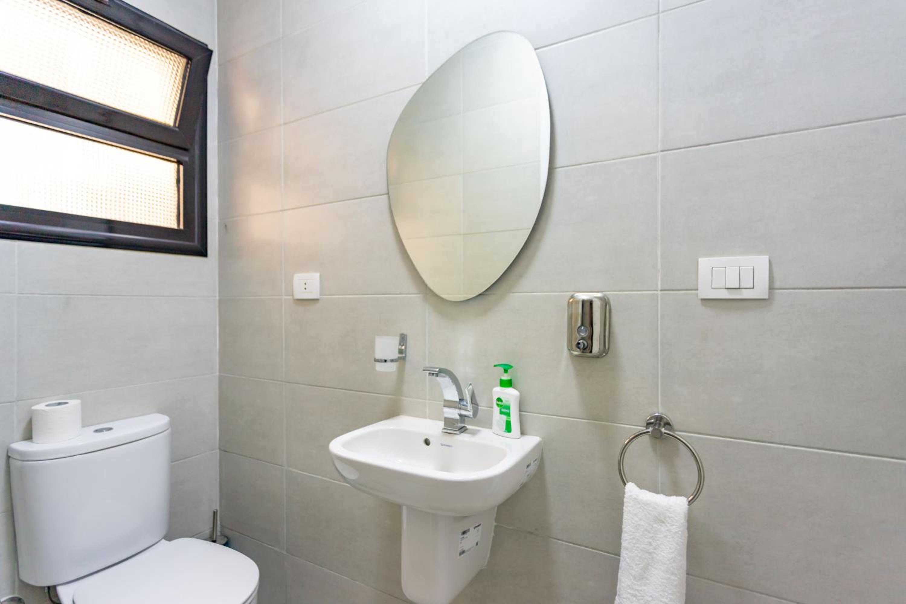 Nasr city apt , 5 min to city Stars mall & more