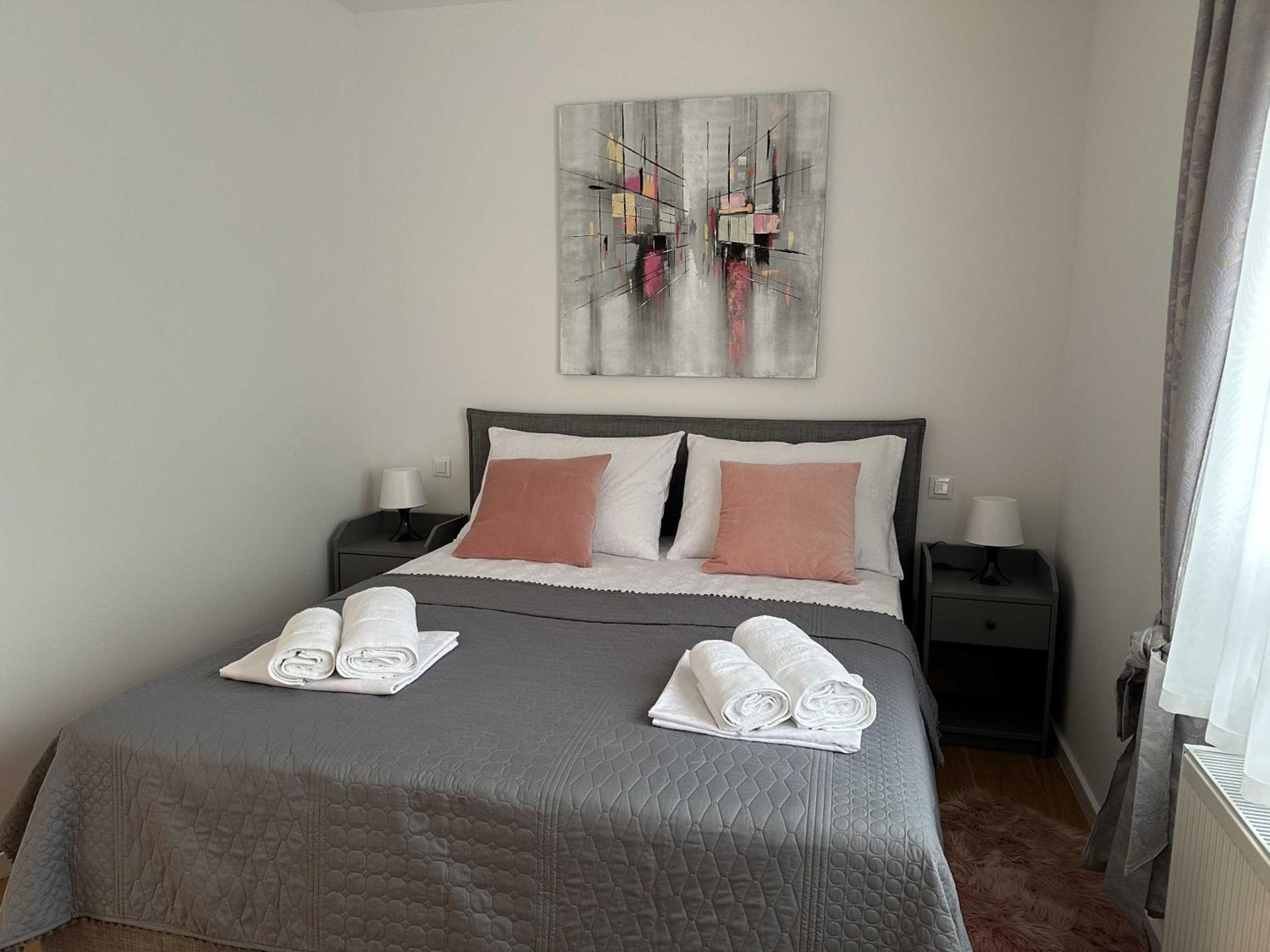 Thyke Apartment