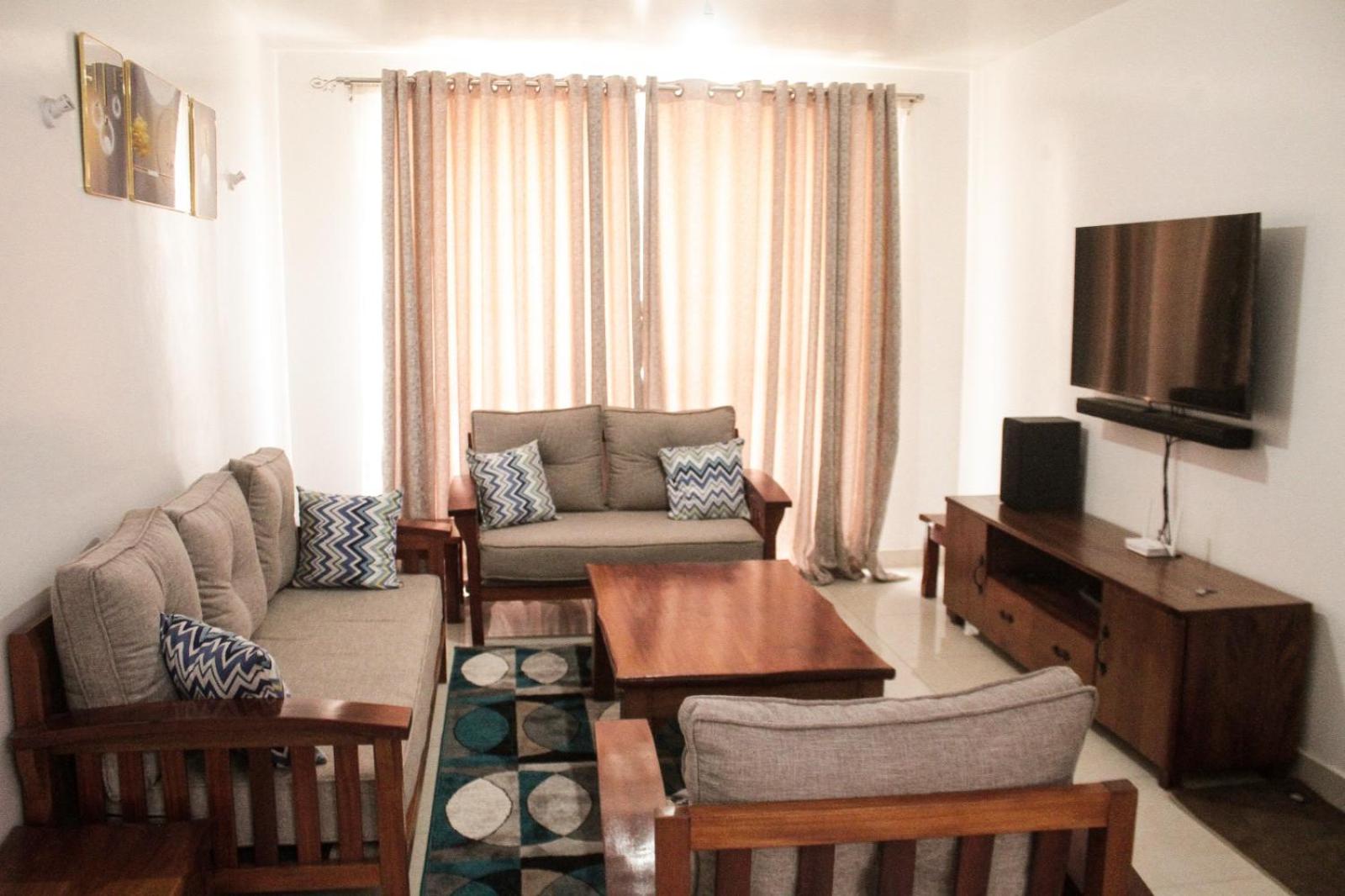 Cenzo HoliStay-Amalia,Near JKIA Airport & SGR Railway view 2