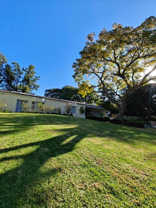 Hotel Blessed Luxury Cottage Into Nature In Sandton Apartment In Sandton