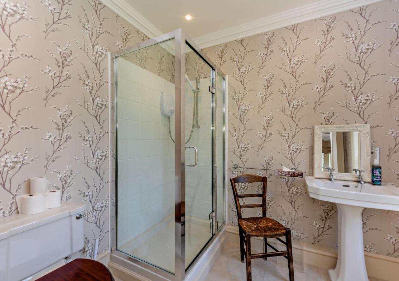 6 Bed in Robertsbridge oc-d29525