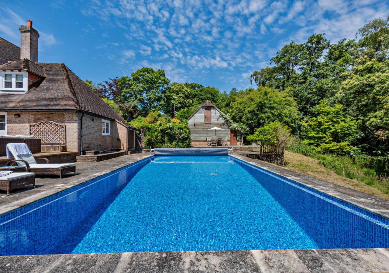 6 Bed in Robertsbridge oc-d29525