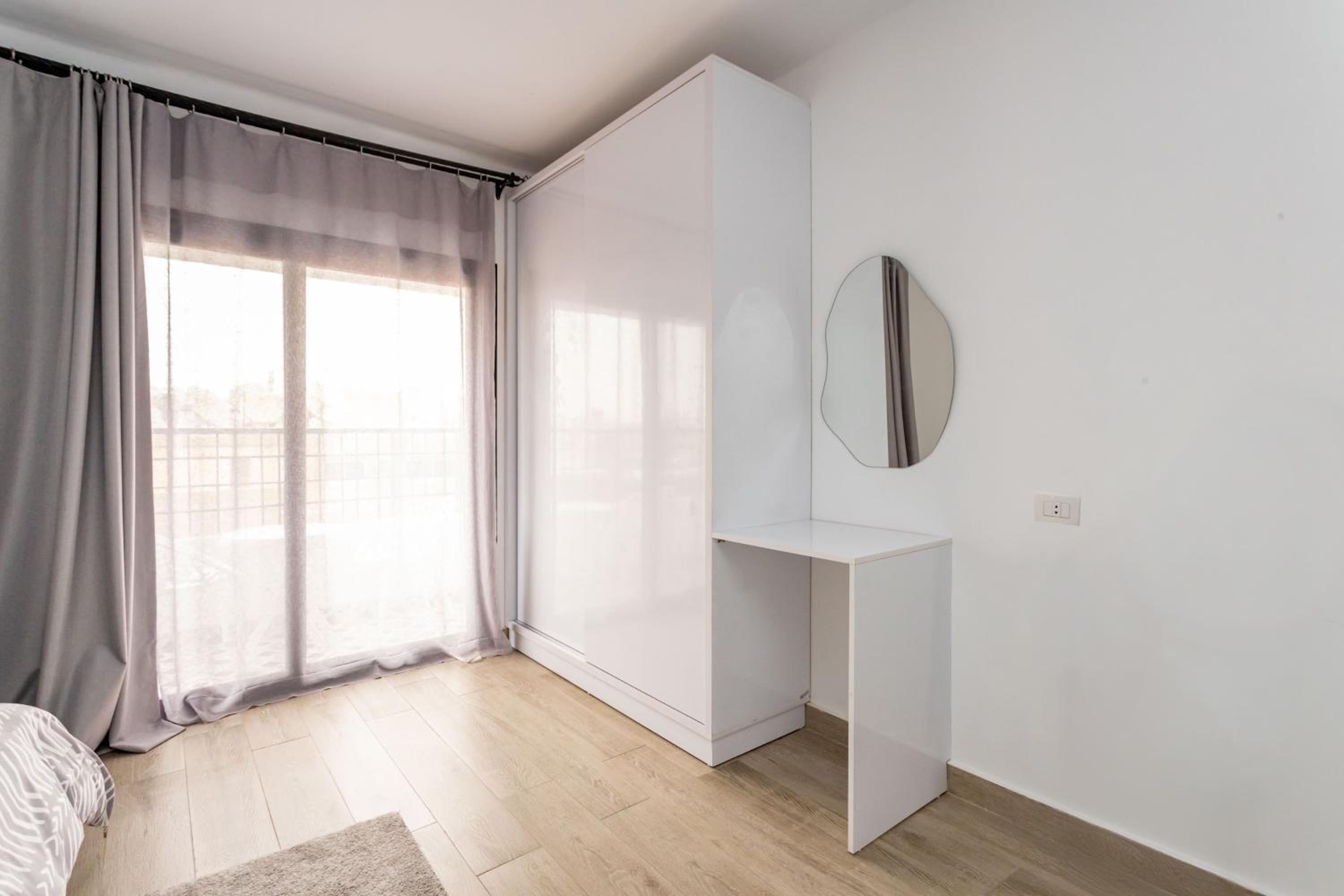 Nasr city apt , 5 min to city Stars mall & more