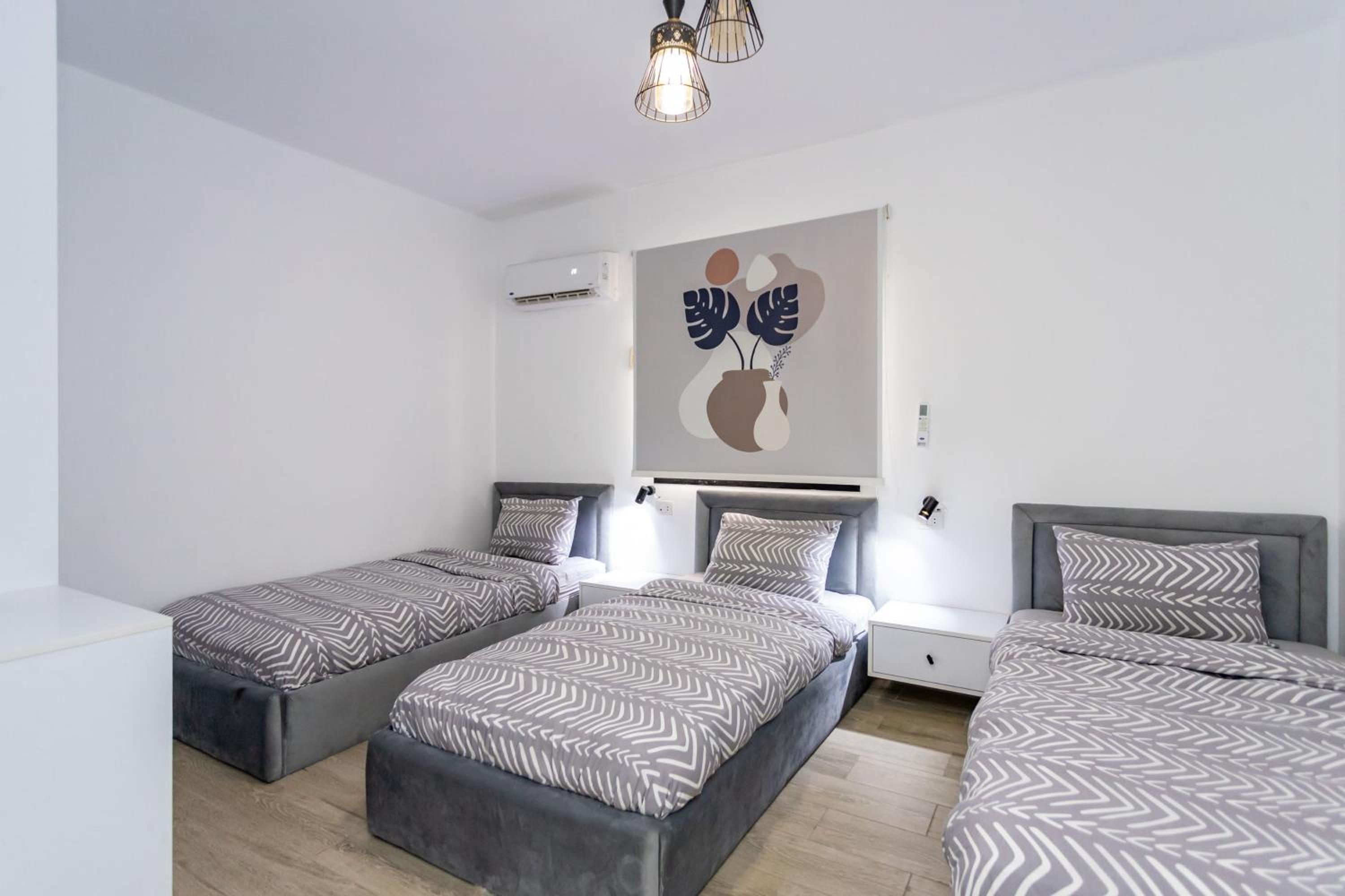 Nasr city apt , 5 min to city Stars mall & more