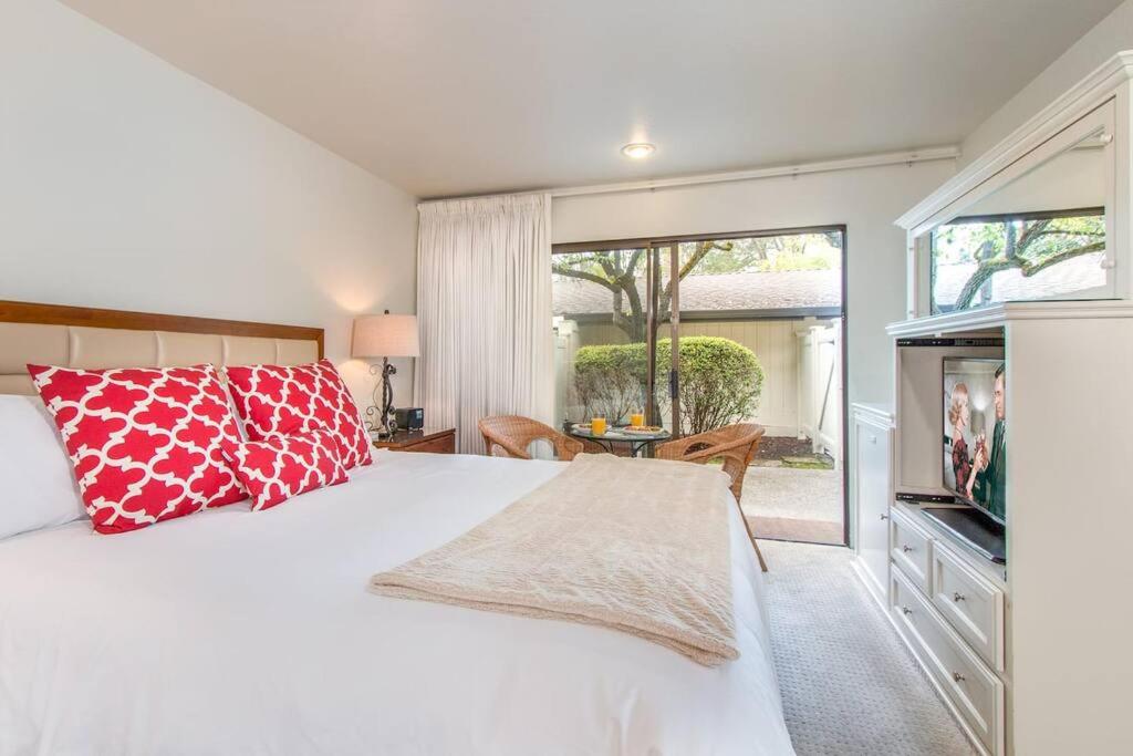 Pet Friendly, PGA Silverado Course Retreat with Pool - Property Image 14