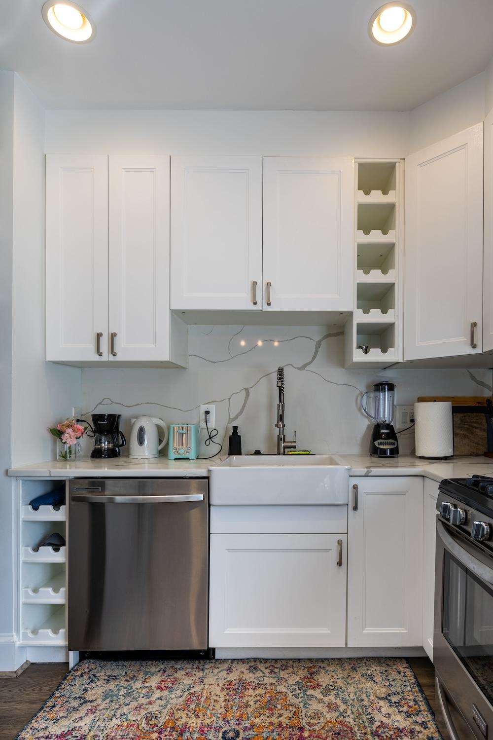 Charming 2BR Townhouse with Patio & Parking in DC photo 5
